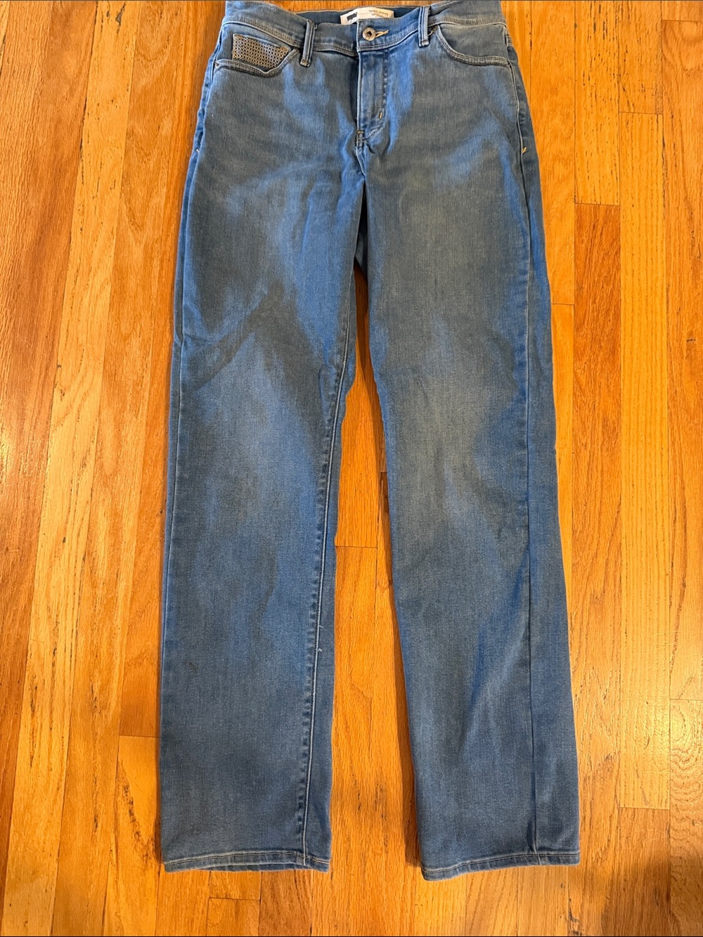 Classic Straight-Leg Levi’s
